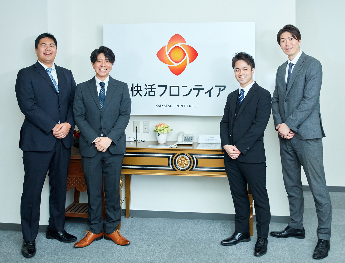 快活フロンティア様とSpeee担当者の集合写真